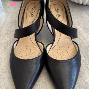 Life Stride Suki pump, black, 8W